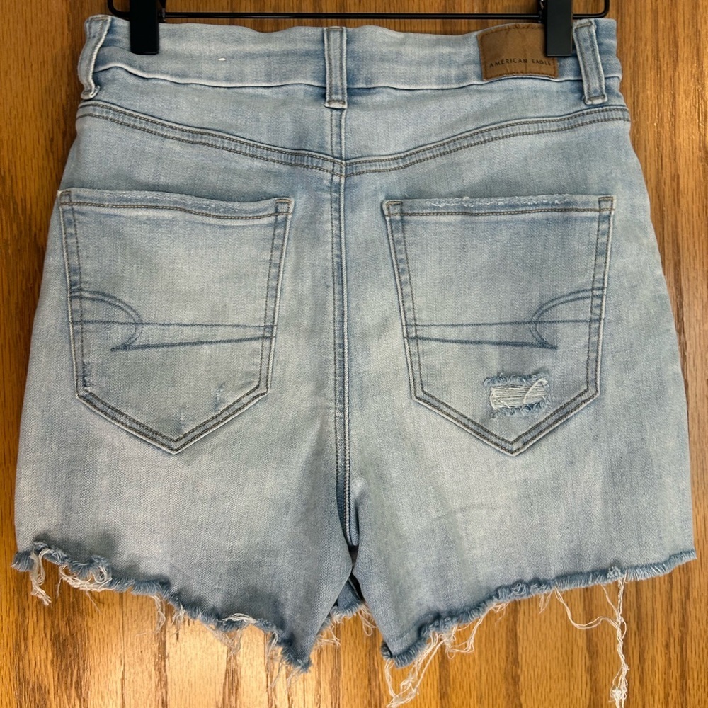 American Eagle High Rise Distressed Denim Shorts Light Wash Women’s Size 2 - Picture 5 of 8